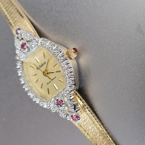 Jewelry - Picture 2 of 4